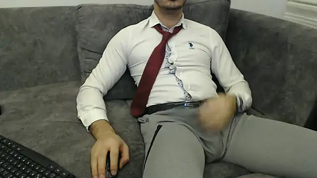 Naughtb0y live XXX chat