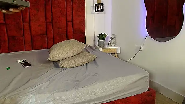 Pokazy przed kamerką – Shara_moon