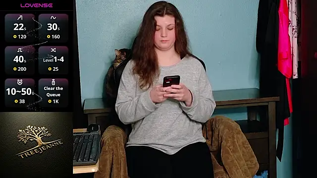 TreeJeanne élő XXX-chatje