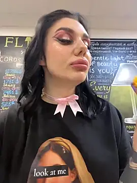 Chatroom XXX en direct de MaeveMoon