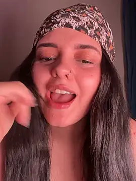 Chatroom XXX en direct de candicewest_