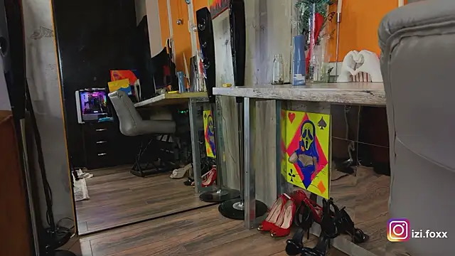 izi-fox: онлайн-секс-чат