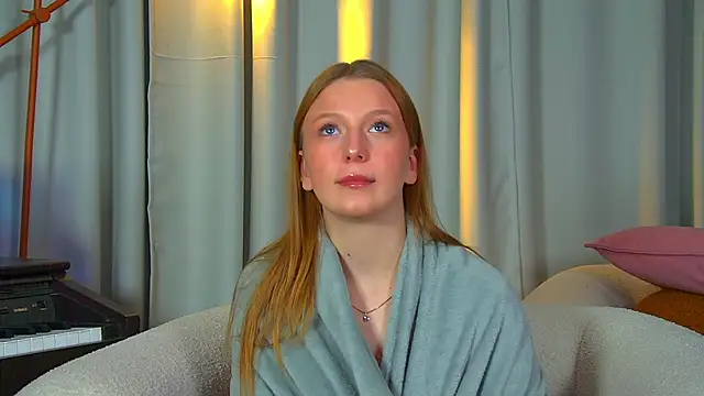 BeatriceBinoche Adlı Modelin Canlı XXX Sohbeti