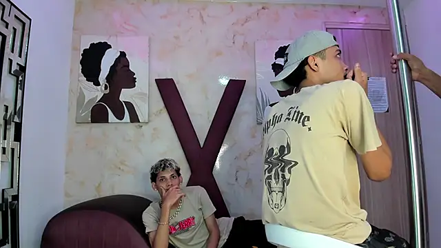 Chat XXX en directo de EMPIRE_BOYS1