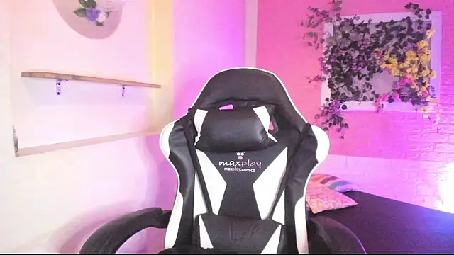 goddess_julieta Chat XXX in diretta