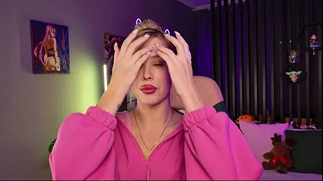 plugmyHDMI live XXX chat