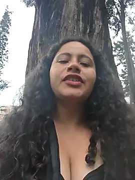 Chat +18 de Yaya_watson ao vivo