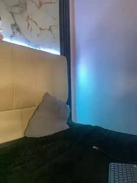 DAYIS_EC – Naživo XXX chat