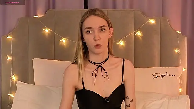 NikkiRyx Webcam-Show