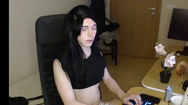 Pearl_Inferno Webcam show