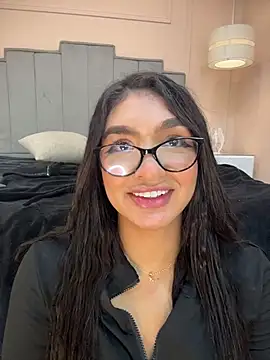 Pokazy przed kamerką – jenn_fit