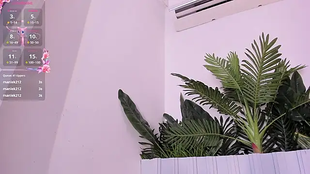 stephanymonroe 即時 XXX 聊天