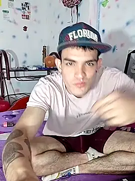 Chat XXX en directo de themaykiin18