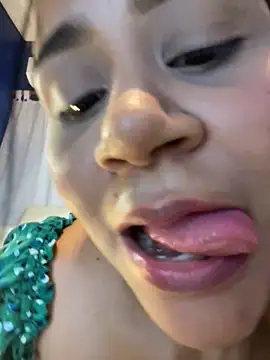 IriaLux Live XXX Chat