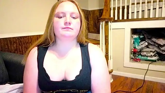 PhatAssBlond Chat XXX live