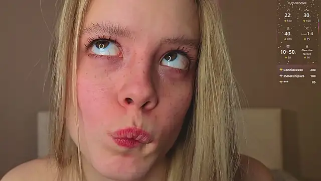 TiffinyMergist: онлайн-секс-чат