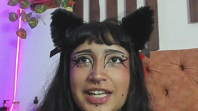 دردشة MeowMota_ الجنسية المباشرة