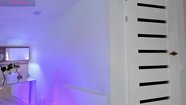 MiaMuse live XXX chat