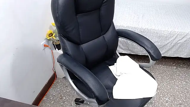 emiliaa_hot live XXX chat