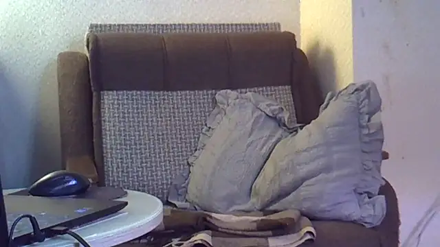 EllaJohnsonX's Webcam Show