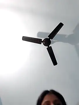 Chat +18 de Sonali-6 ao vivo