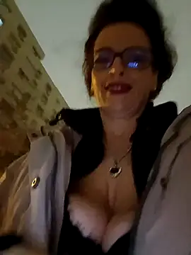 RebeccaNoble Adlı Modelin Canlı XXX Sohbeti