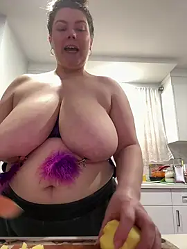 violetaurora95 Adlı Modelin Canlı XXX Sohbeti