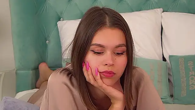 PollyLanders' Live XXX Chat