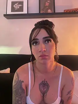 XXX chat uživo modela EmmyEvans1