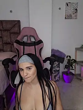 Czat XXX na żywo – heyshaa