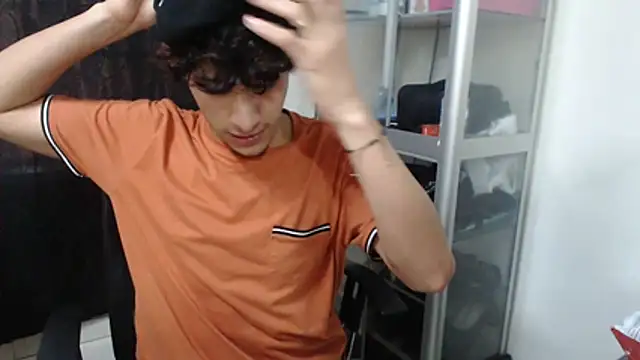 MaxStar26 Chat XXX in diretta