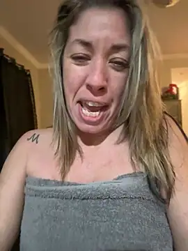 Chat +18 de MiraKisss ao vivo