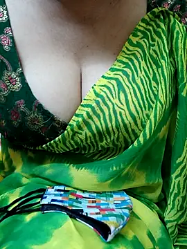 Chat +18 de Ratna-777 ao vivo