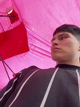 Chat +18 de MaxxxSteil ao vivo