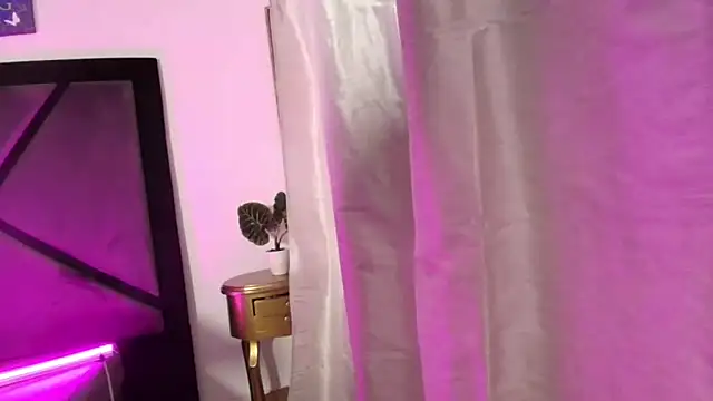 GabrielaDurann Adlı Modelin Canlı XXX Sohbeti