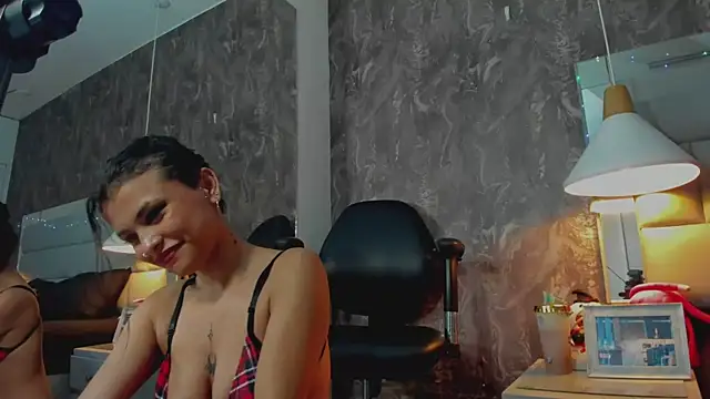 yiyisandoval Adlı Modelin Canlı XXX Sohbeti