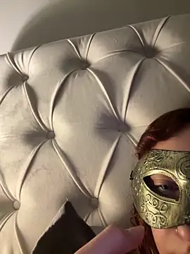 Teengirlmiaa Adlı Modelin Canlı XXX Sohbeti