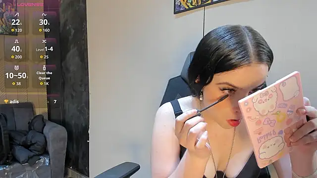 ChannelWhitee_ élő XXX-chatje