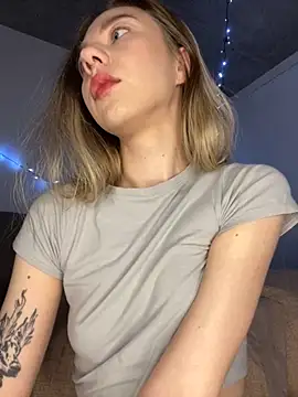 _urbestie_: онлайн-секс-чат