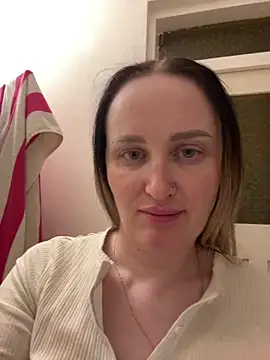 TomilaSi Live XXX-chat