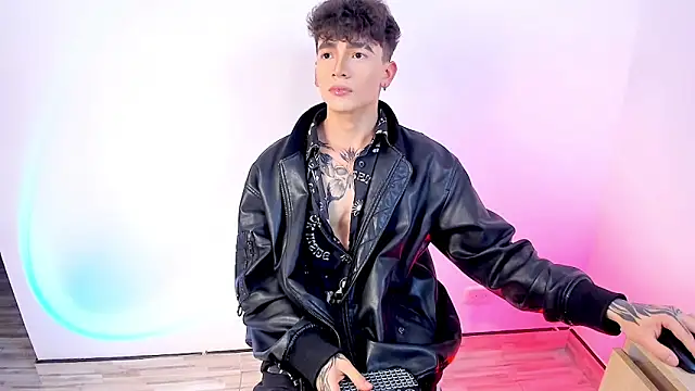 Axel_InkShade_ Adlı Modelin Canlı XXX Sohbeti