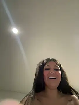 Alyshanon18 – Naživo XXX chat