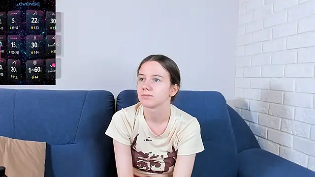 LucettaAdy's Live XXX Chat