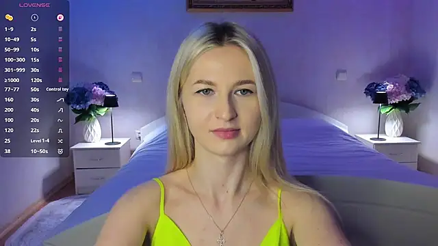 Julie_Blaze's Live XXX Chat