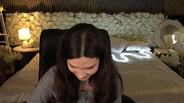 BabyFlowerr: онлайн-секс-чат