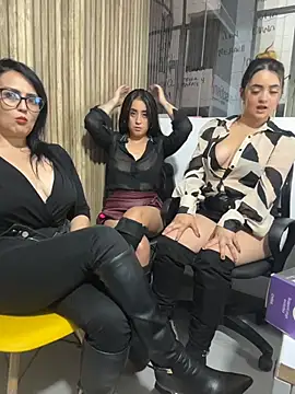 Antonella_Julieta Adlı Modelin Web Kamerası Şovu