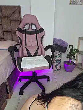 heyshaa Chat XXX in diretta