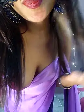 XXX chat uživo modela skylarmaexo_love