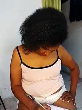 Chatroom XXX en direct de Aishamara