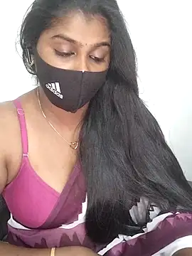 Chat XXX ao vivo de Tamil_Azhaghi